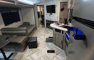 2020 Keystone Bunkhouse RV/ The Windjammer