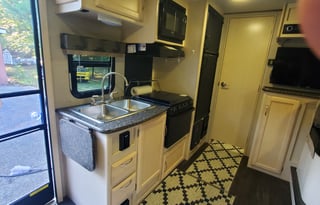 2019 Winnebago Minnie Winnie 2108DS