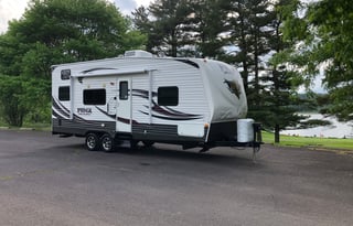 2015 Palomino Puma Unleashed 24’