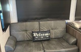 2021 Kodiak Ultra-Lite 332BHSL Huge Bunkhouse