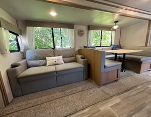 Prime Time RV Avenger 27DBS