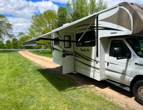 Winnebago Spirit 25B