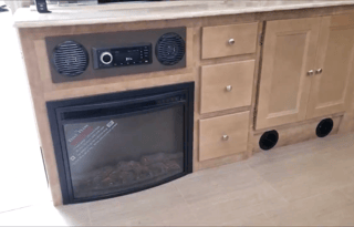 2021 Coachmen RV Leprechaun 319MFB