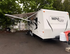 Forest River RV Rockwood Mini Lite 2109S