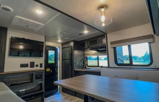 Cozy Camper Perfect for 2
