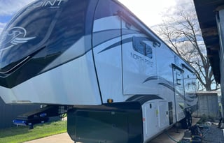 2022 Jayco North Point HAL656