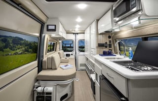 2022 Thor Motor Coach RIZE 18T
