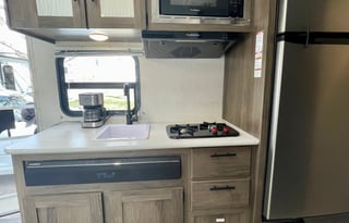 2021 Prime Time RV Avenger LT 17BHS