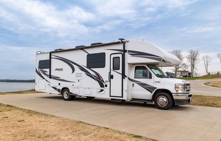 All the space you need, in an easy to drive coach!