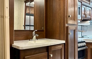 2019 Forest River 32 feet with opt. tow dolly