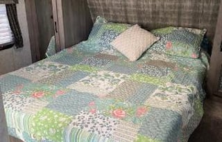 2019 Coachmen RV Apex - Casual Comfort