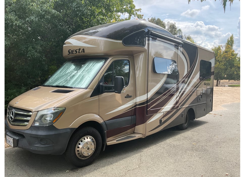Class C Motor Home rentals in Sacramento