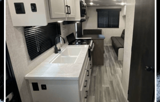 TWO HEARTS, ONE CAMPER: MOUNTAIN VIEWS