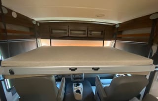 2021 Winnebago Vista 31B