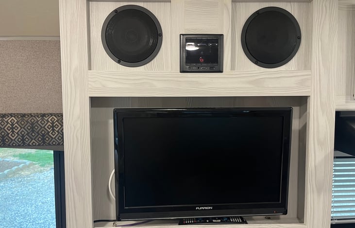 Tv with dvd player, Bluetooth stereo with indoor / outdoor speakers, WiFi booster, USB charging station