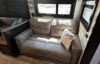 FISHER’S 2022 JAYCO TRAVEL TRAILER, DELIVERED!