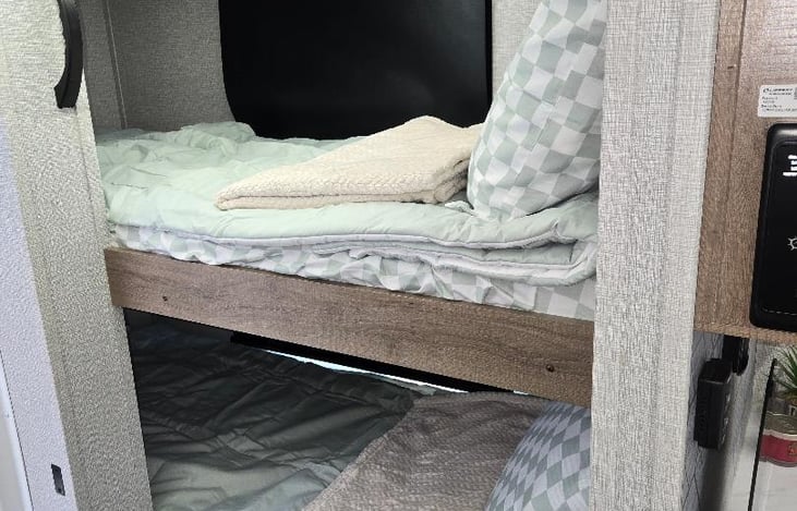 twin bunks or space for belongings if no children