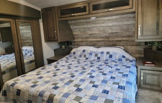 2021 Keystone RV Cougar Half-Ton Series 32BHS