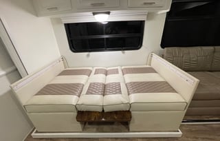 Luxury Style - 2016 Forest River Georgetown 364T