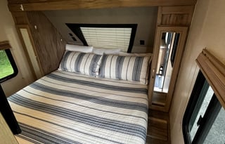 The Wanderer - 2021 Palomino SolAire  240BHS