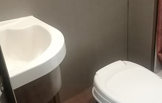 Beautiful 2020 Winnebago Outlook * Denver Airport