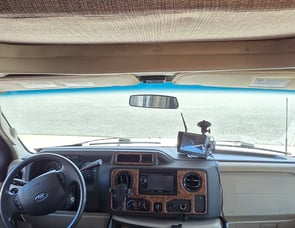 Thor Motor Coach Chateau 28Z