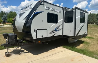 2020 Cruiser Shadow Cruiser 240BHS