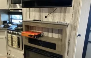 M&M’s Family Camper: 2022 Palomino Puma 25BHFQ