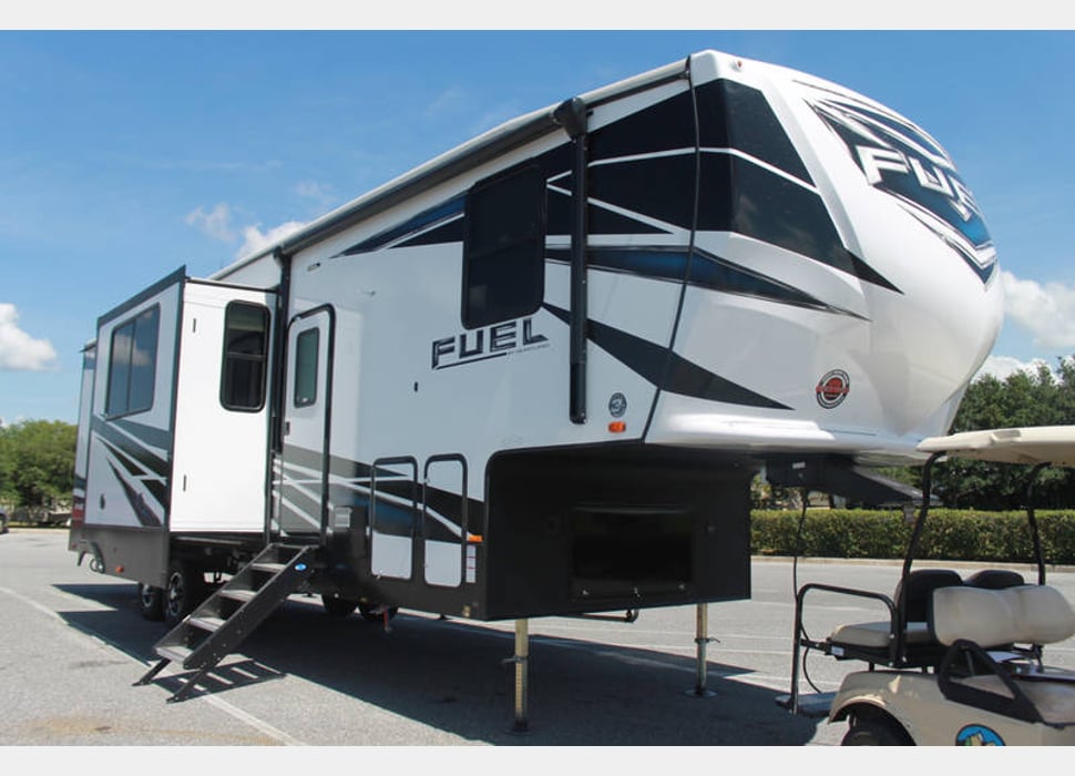 Fifth Wheel rentals in Salem