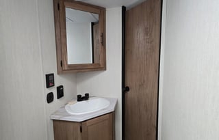 Family Camper 27ft Grey Wolf – Stress-Free Trips