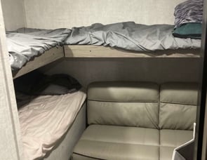 Gulf Stream RV Conquest 276BHS