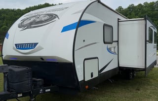 Red River Gorge Alpha Wolf Camper | Pet Friendly