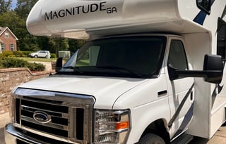2022 Thor Motor Coach Magnitude GA22