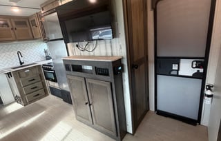Sleeps 8 • Private Bunkhouse • Family Friendly!
