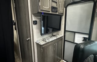 self-contained toy hauler on board fuel, generator