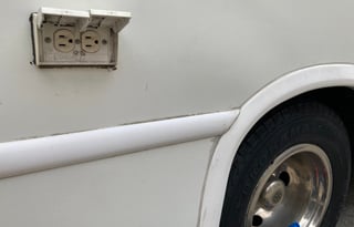 Free 200 miles/night! -  30' Thor FourWinds ClassC