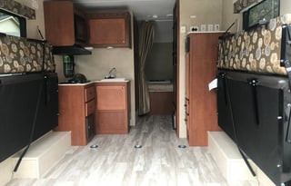 2017 Riverside RV Mt. McKinley 819