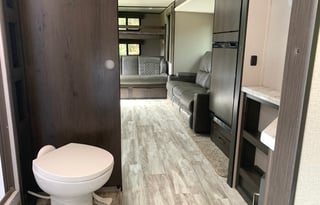 Camp in luxury! Sleeps 6 - 9