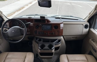 2016 Forester 3011DS/sleeps 8