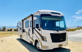 Your Home On Wheels! No Special License Needed!