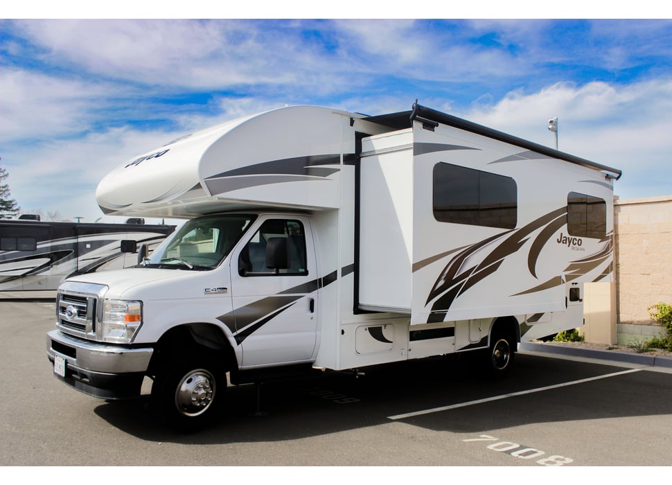 Class C Motor Home rentals in Sacramento