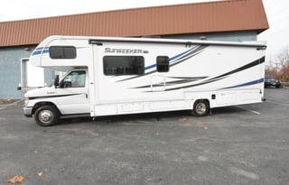Sunseeker S5 with Theater Chairs!