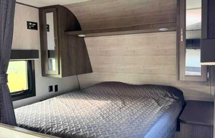 Private Queen Room