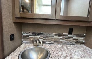 Family Bunkhouse Sleeps 8-10