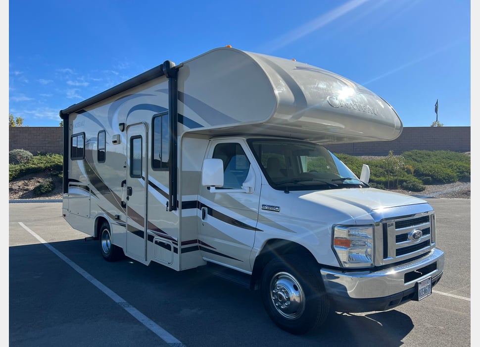 Class C Motor Home rentals in Canyon Lake