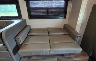 Adventure Ready 2021 Jayco Redhawk 29XK C Class
