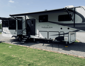 Alliance RV Paradigm 390MP