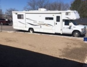 Winnebago Outlook 31C