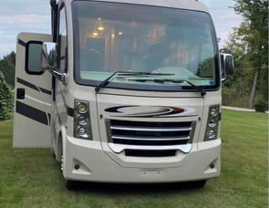 Thor Motor Coach Vegas 25.2