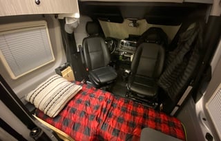 Unleash Your Inner Adventurer with Van Gogh- 4x4RV